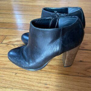 Steve Madden Black Leather Ankle Boots with Wooden 3" Heel size 8.5